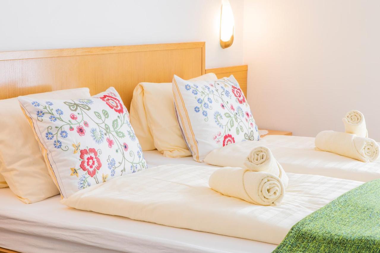 Hotel Garni Weberhausl شتروبل المظهر الخارجي الصورة